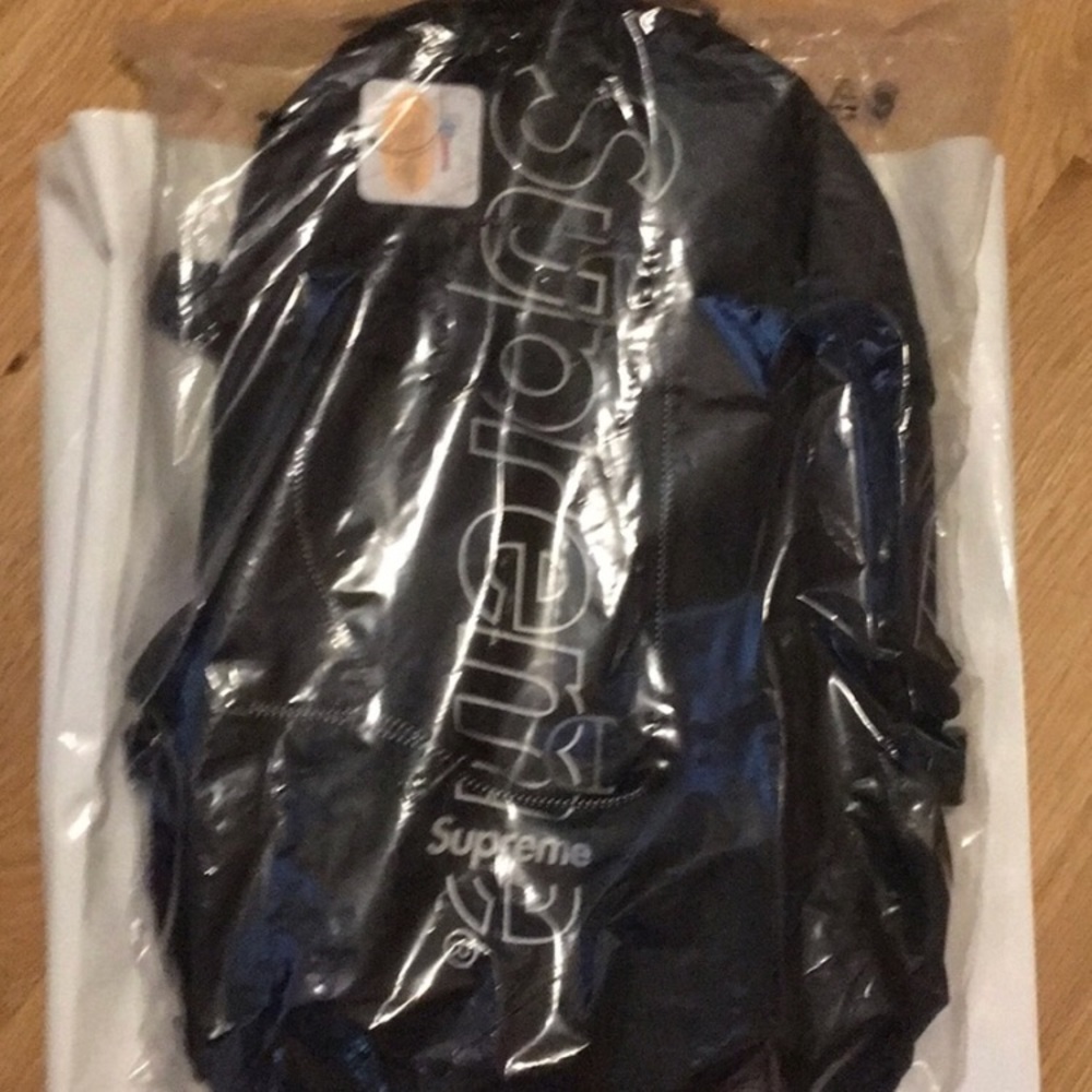 Supreme backpack 18